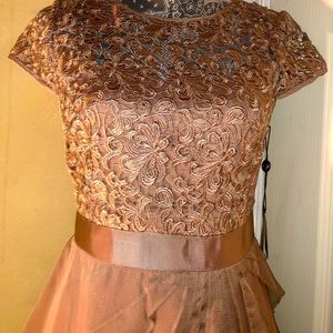 Adrianna Papell taupe layers gown size 4 NWT